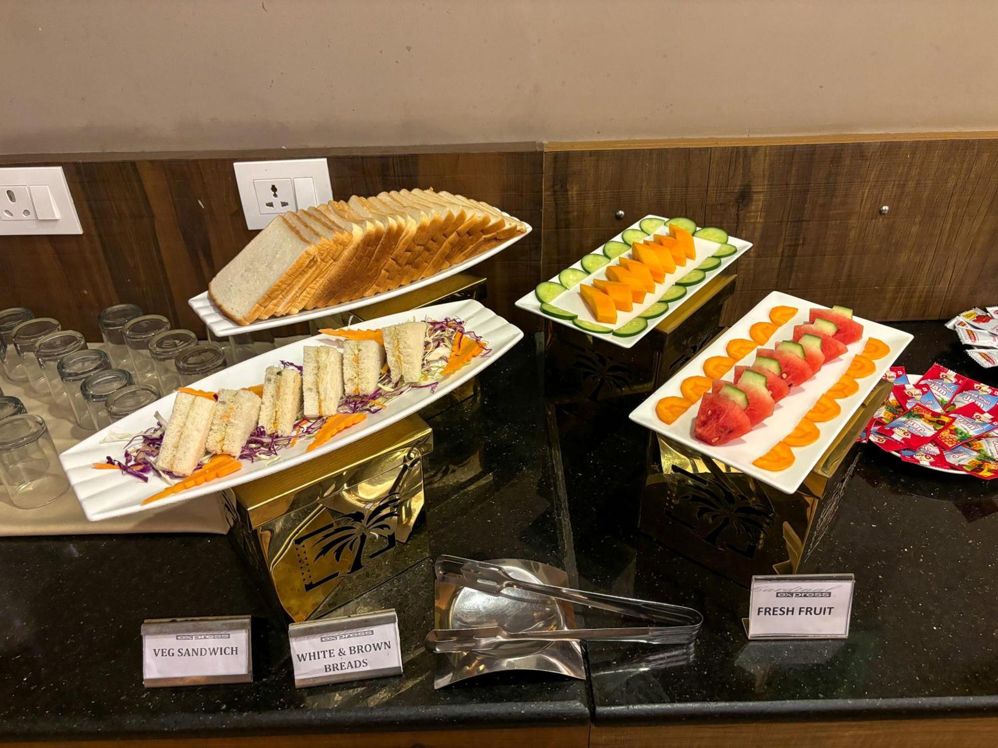 Hotel Oxmo Delhi Airport With Free Airport Transsfer New Delhi Ngoại thất bức ảnh